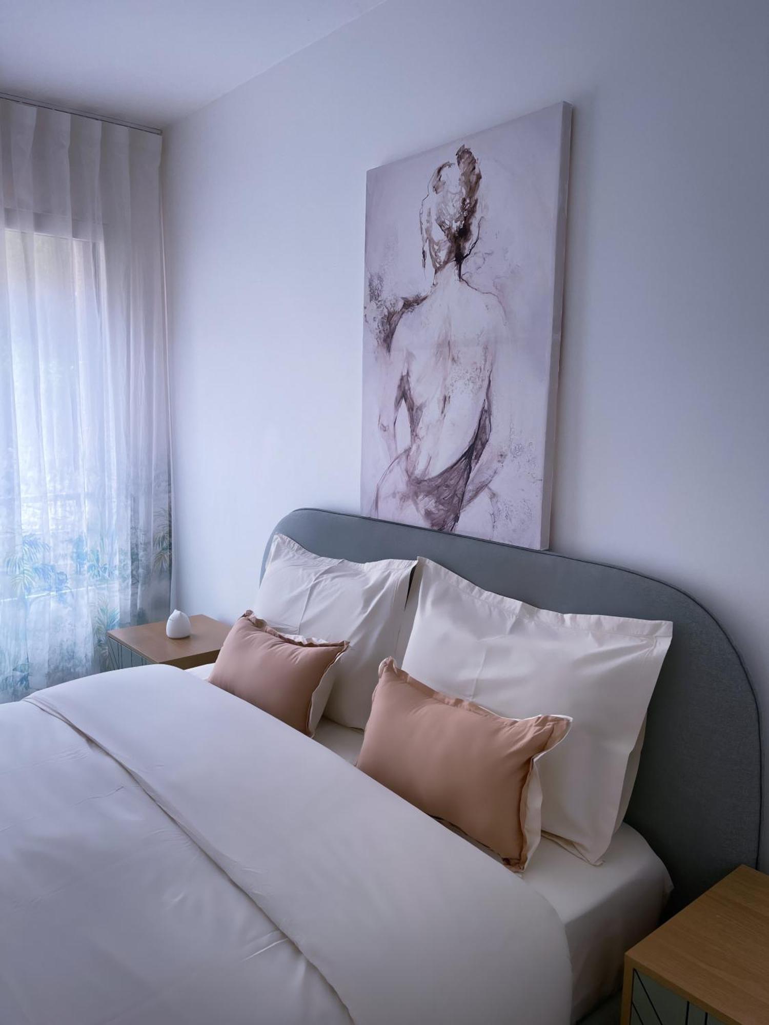 Grand Appartement Clichy Exterior foto