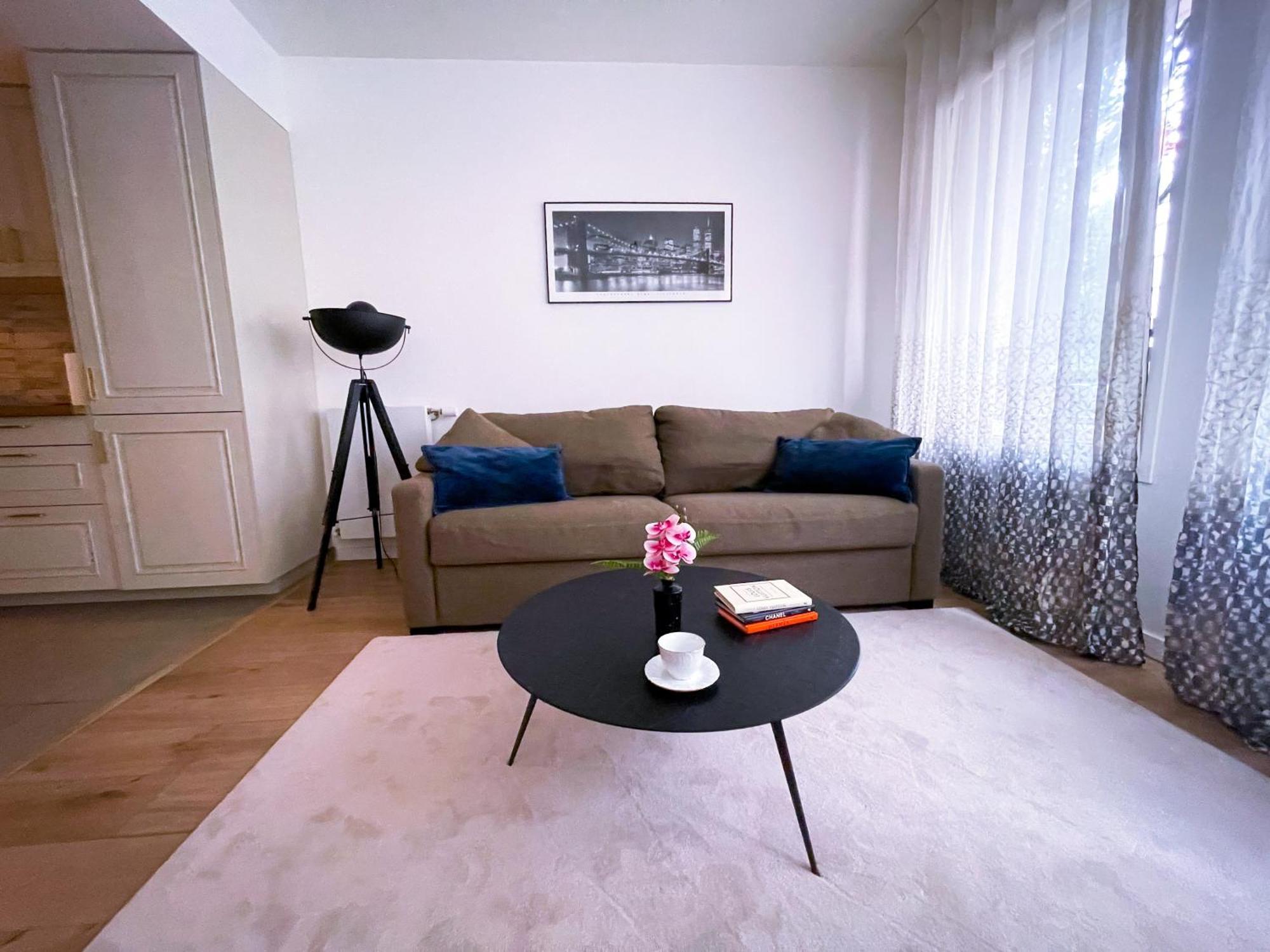 Grand Appartement Clichy Exterior foto